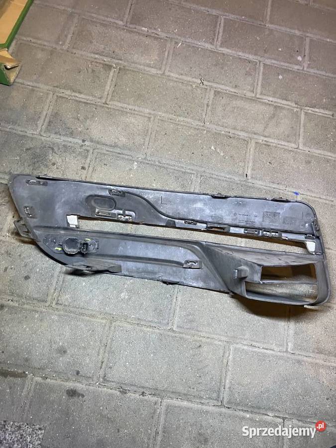 Atrapa Kratka zaślepka zderzaka laguna 3 III