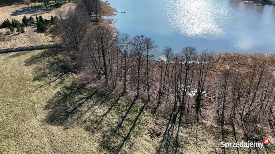 Działka rolna z linią brzegową jeziora Wygryny w