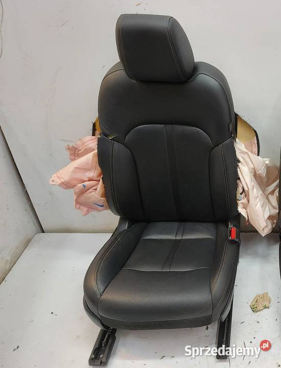 Mazda CX60 2023 fotele prawy przód stelaż