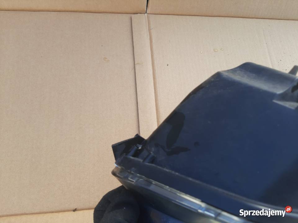 Lewa lampa reflektor Fiat Stilo 3 drzwi osobowe Ksawerów