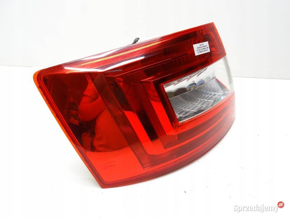 LAMPA LEWA LEWY TYŁ TYLNA SKODA OCTAVIA III HB