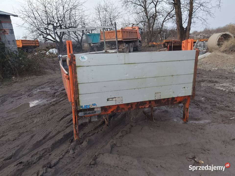 Sprzedam skrzynie ładunkową z windą Sochaczew