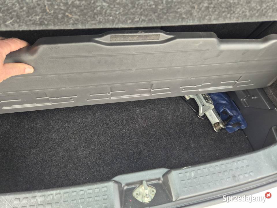 SUZUKI SWIFT 13 Benzyna 2009 sprowadzone z VAT marża Haczów