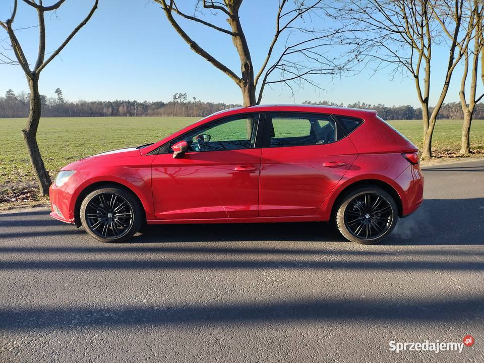 Seat Leon benzyna Serwis ASO 2 kplopon zabany Leon Poznań sprzedam