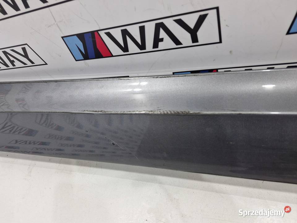 BMW E90 E91LCI NAKŁADKA LISTWA PROGOWA PRAWA A52 osobowe