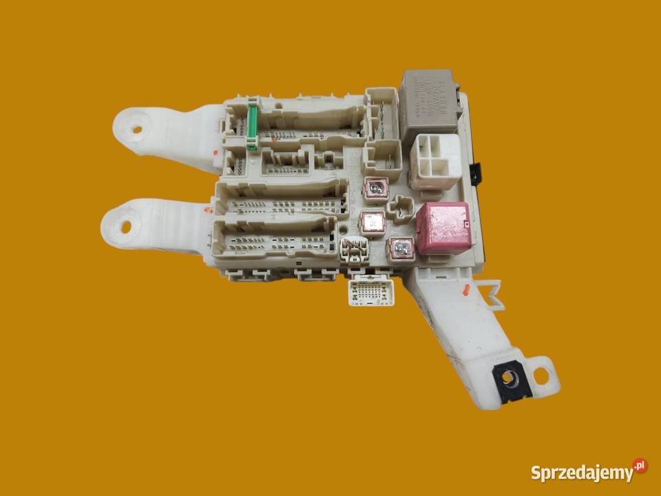SKRZYNKA BEZPIECZNIKÓW 8273002150A 02118E30 świętokrzyskie
