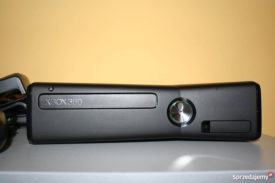 Konsola XBOX 360 Slim 250GB KINECT Pad Gry