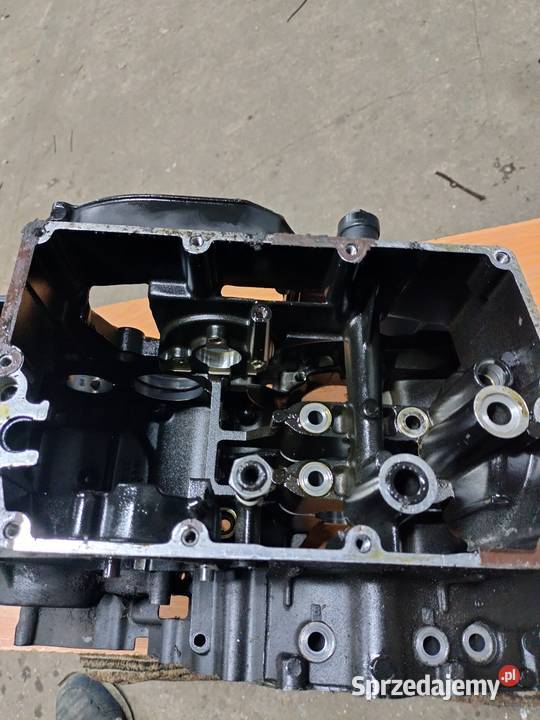 Kawasaki GPZ 500 blok silnika