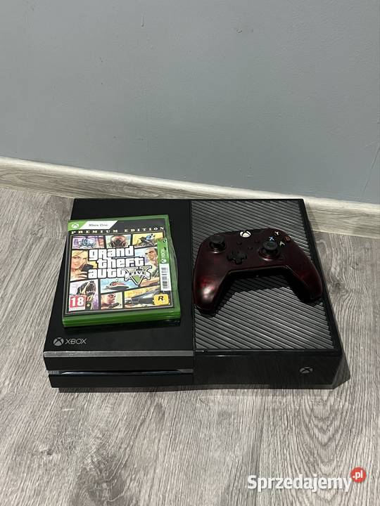 Xbox one 500GB z padem i Gta V Trzemeszno