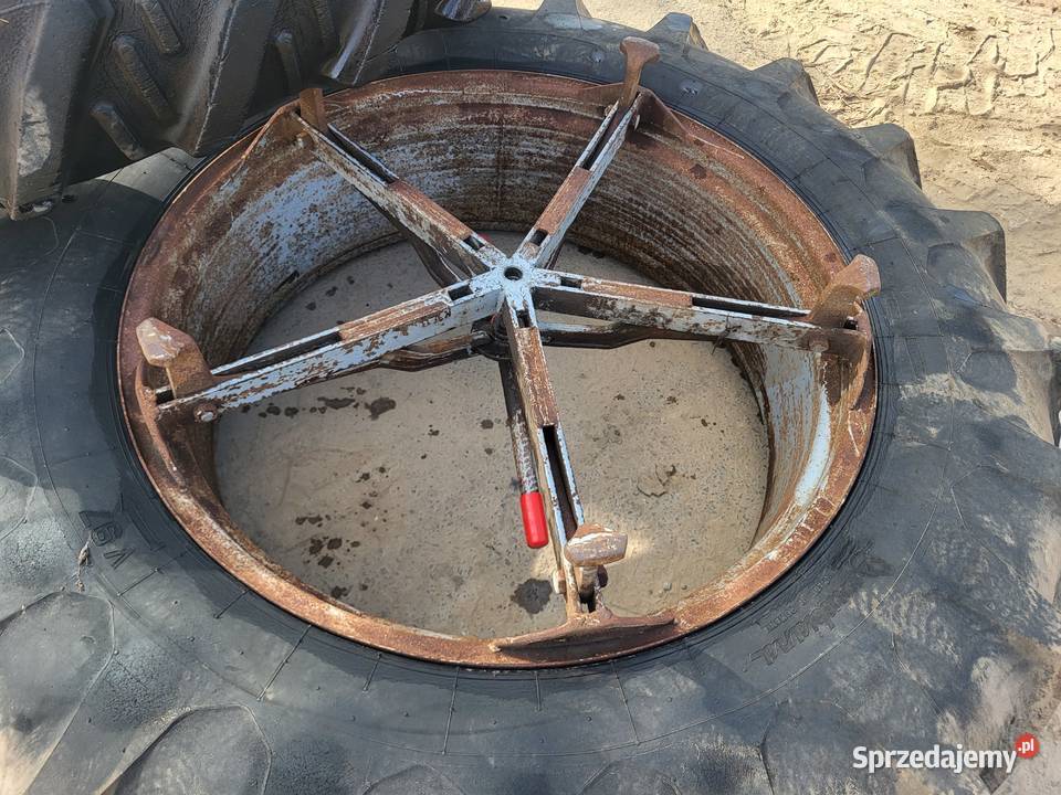 Koła bliźniacze 169 1438R firmy Kleber 5x