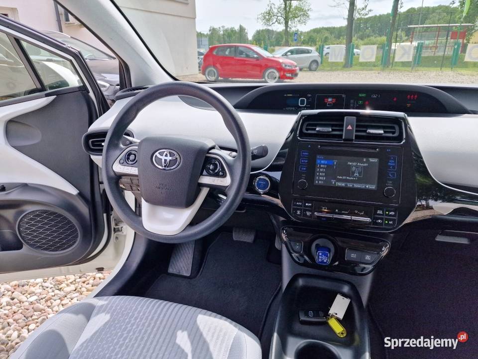 Toyota Prius 18 Hybrid Bogate Wyposażenie Białystok