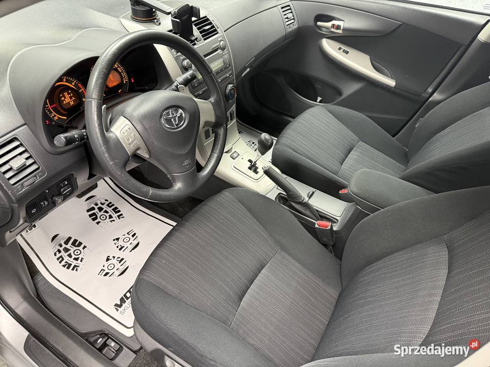 Toyota Corolla Benzyna LPG 16 25100 Salon Polska Zarejestrowany w Polsce Poznań sprzedam
