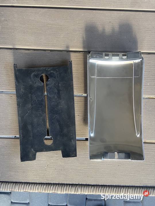 Przedłużenie dolnego panelu zbiornika paliwa do