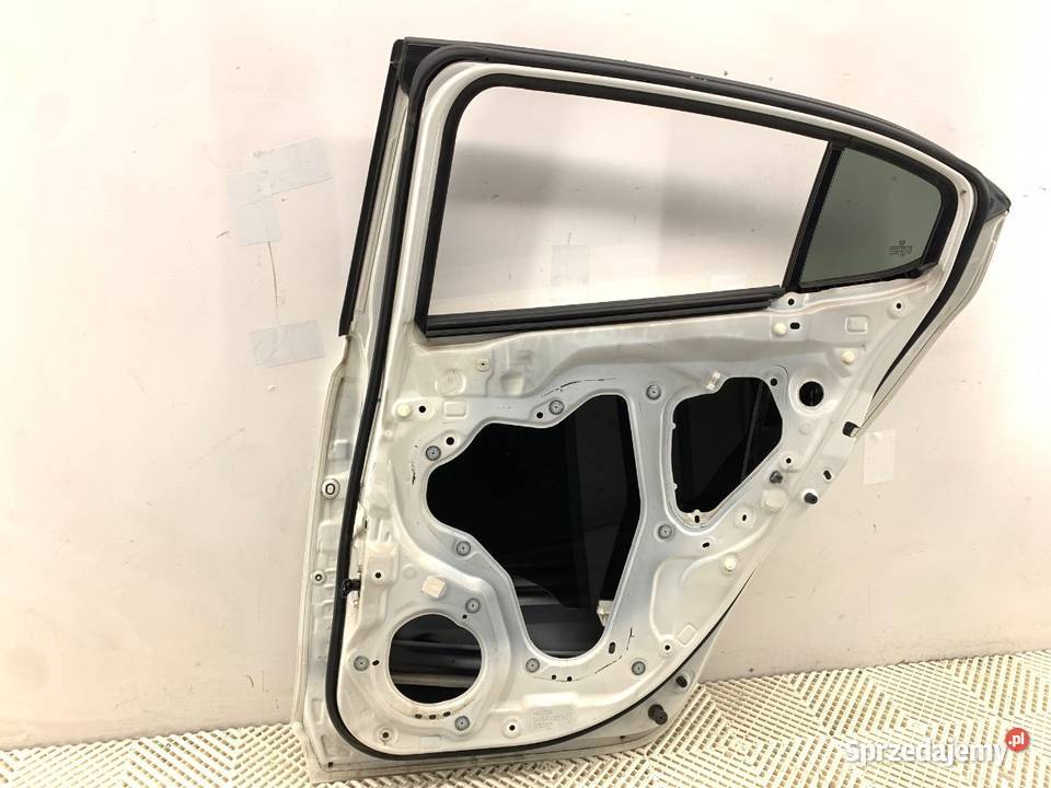 DRZWI PRAWY TYŁ MAZDA 3 BM Hatchback Snowflake sprzedam