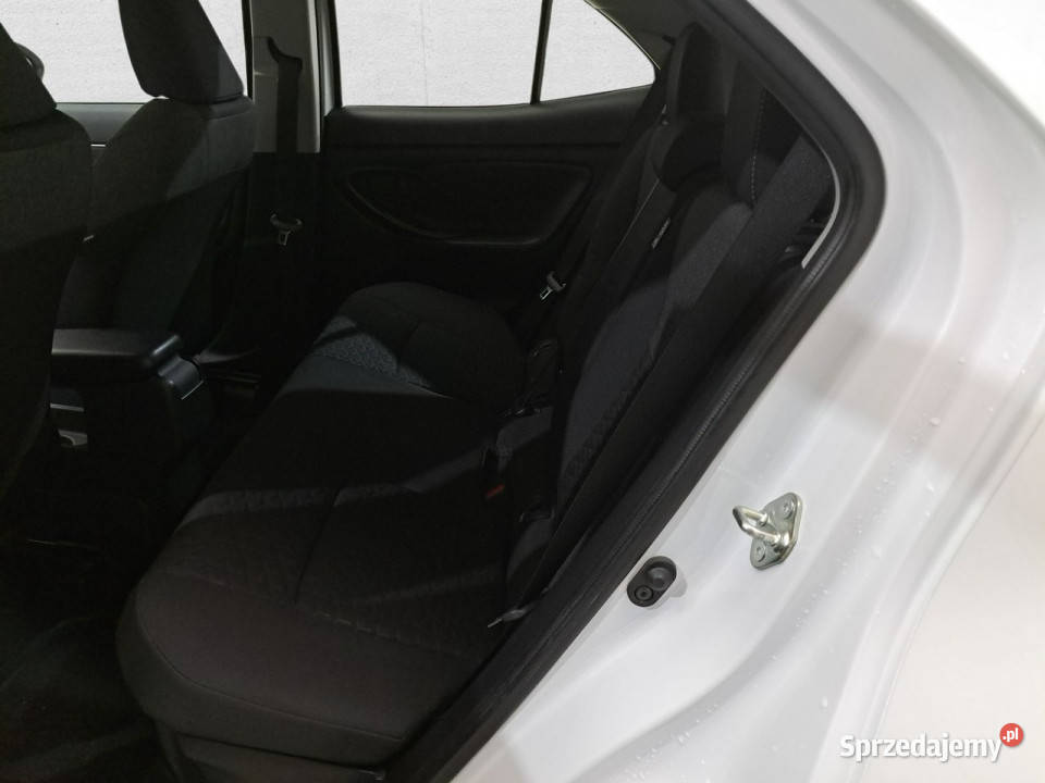 Toyota Yaris Cross Komorniki