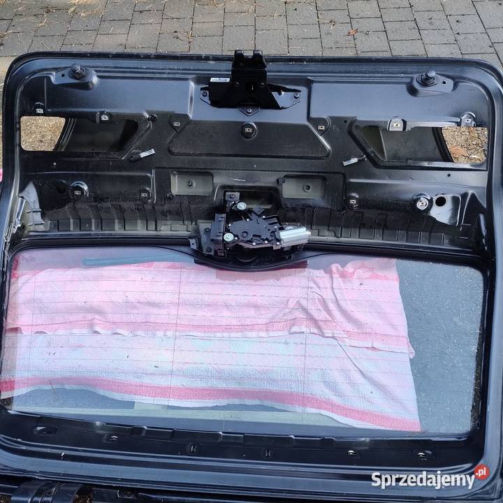 klapa tylna bmw e 61 czarna