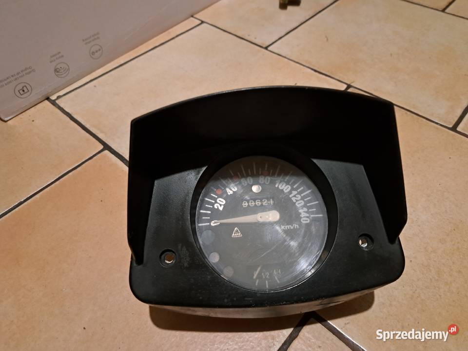 sprzedam różne części fiata126p wielkopolskie Leszno