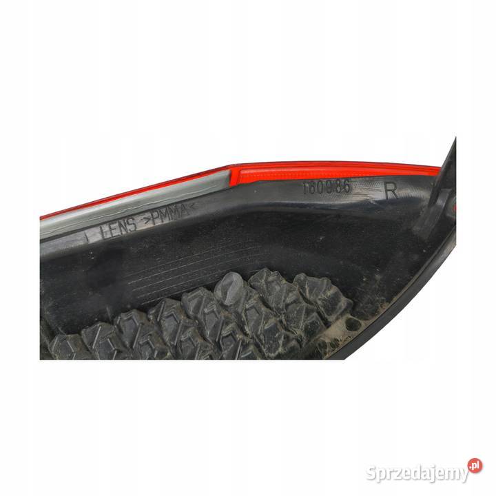 LAMPA PRAWA Volvo V70 XC70 II LIFT LED tylna