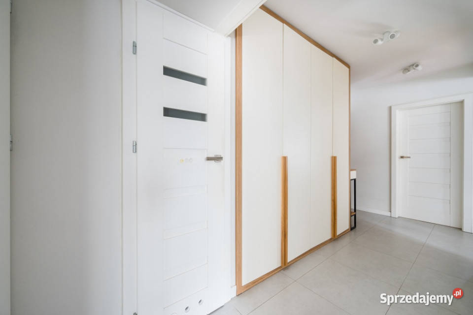 Metro Służew Narożne Parking Spółdzielczy 569m Warszawa