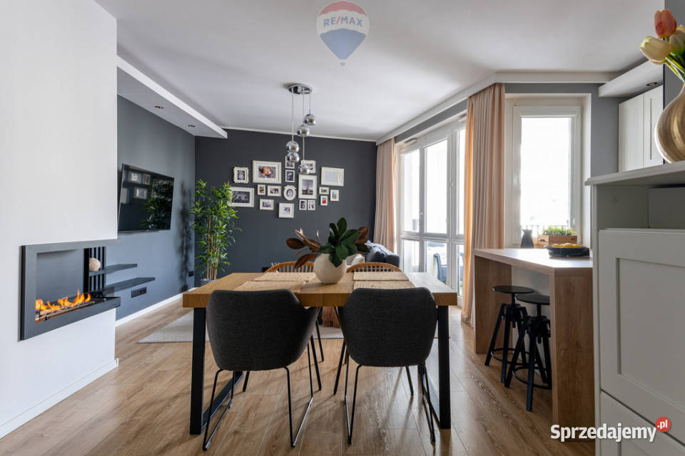 GOTOWE DO WEJŚCIA TRÓJSTRONNE NOWOCZESNE OSIEDLE Rok budowy 2016 Warszawa