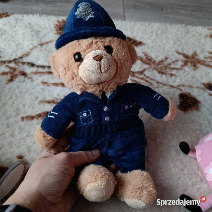pluszowy miś firmy Keel Toys przedstawiający Maskotki wielkopolskie Poznań