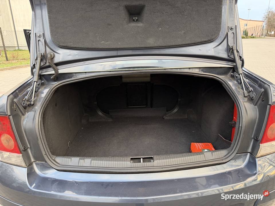 Opel Astra H Salon 16 16v