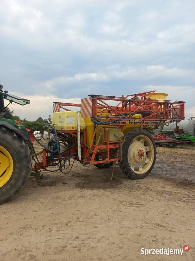Opryskiwacz 3500L nieuszkodzony Wyrzysk sprzedam