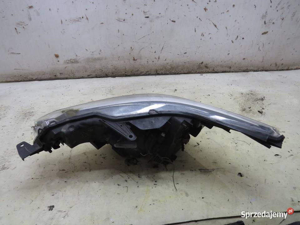 LAMPA PRAWY PRZÓD XENON AVENSIS T27 T29 lubelskie
