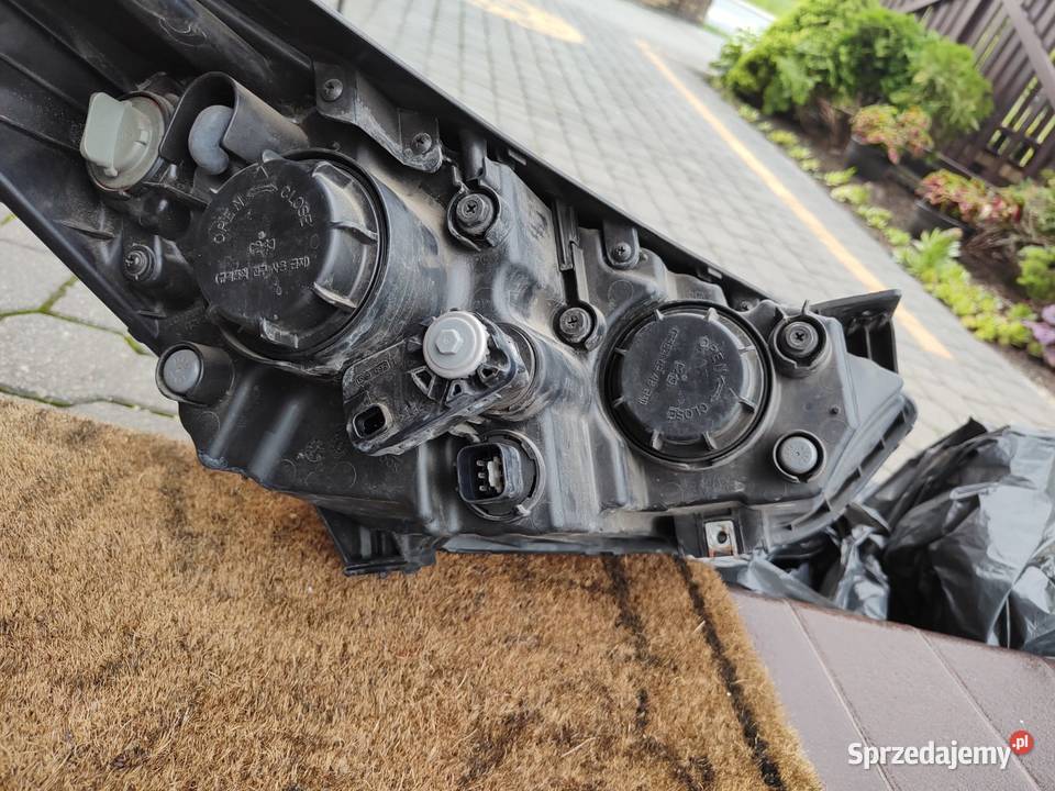 Lampa przednia lewa Hyundai Ix35 0913r lewe Biała Podlaska