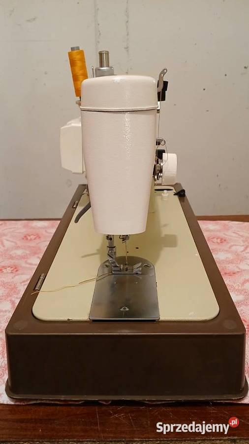 Sprzedam maszynę do szycia Łucznik 466