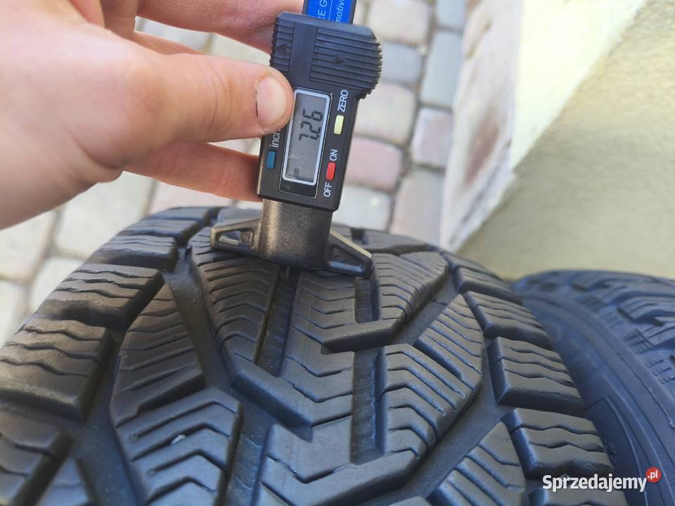 4 Opony zimowe KOMPLET PIRELLI 2156017 R17 75mm podkarpackie Rzeszów