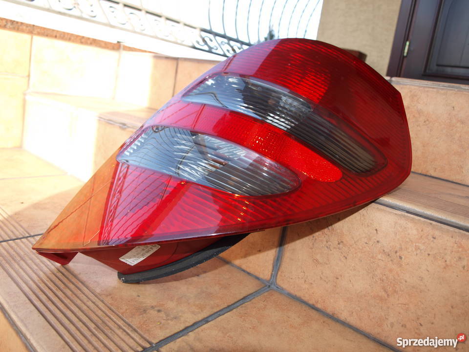 Mercedes A klasa Avantgarde lampa prawa tył 2004 Oświetlenie wielkopolskie