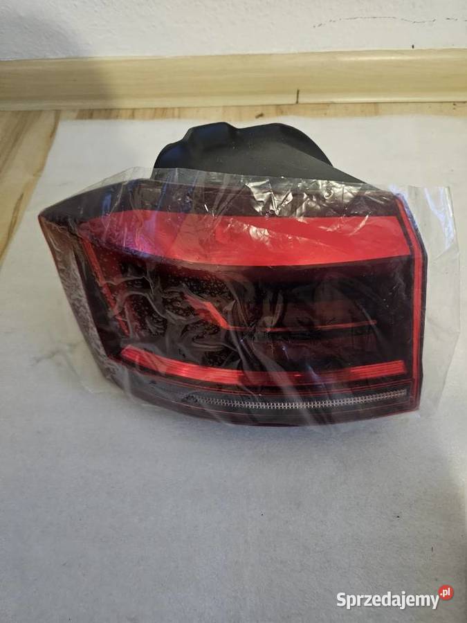 VW SPORTSVAN LIFT lampa tył tylna lewa lewe Wschowa