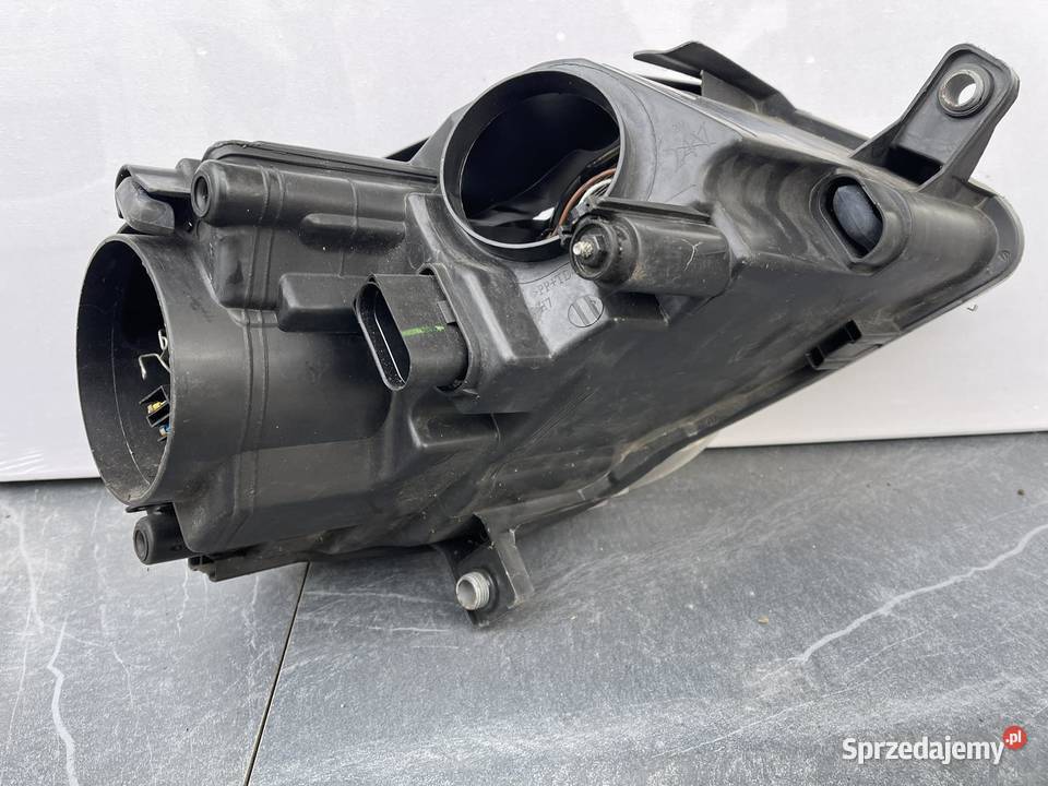 VW PASSAT B6 LEWA LAMPA PRZÓD ZWYKŁA Ostroróg