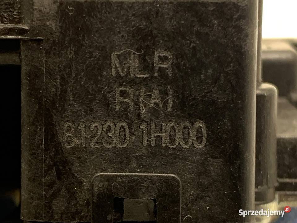 ZAMEK KLAPY TYŁ KIA VENGA Hatchback 812301H000 Motoryzacja