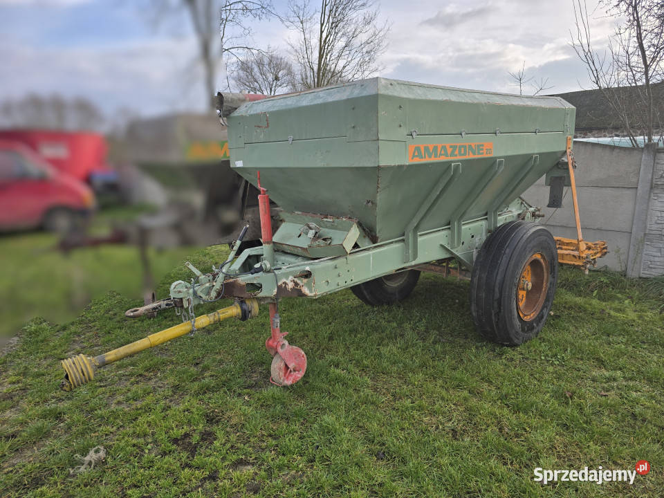 Rozsiewacz wapna nawozów AMAZONE ZG4000 4 tony 6 Baliki