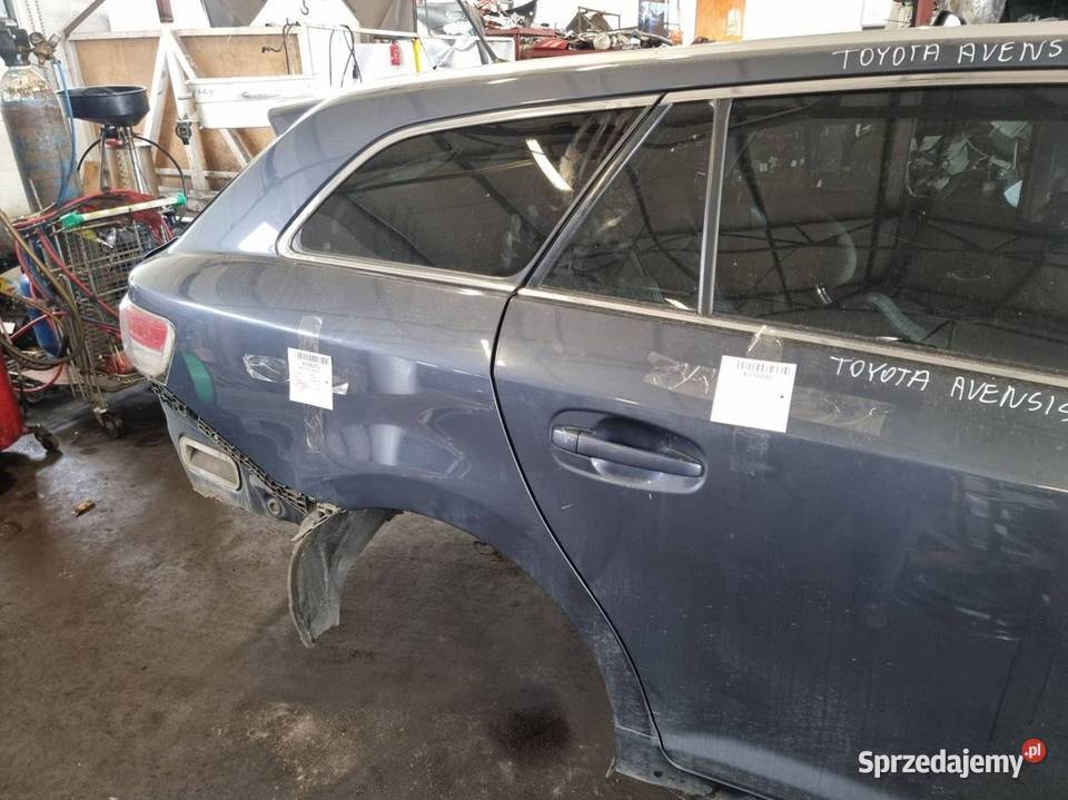 ĆWIARTKA BŁOTNIK PRAWY TYŁ TOYOTA AVENSIS T27 Pozostałe Lipno