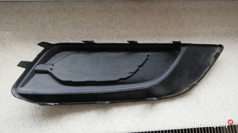 KRATKA ZAŚLEPKA ZDERZAKA HALOGENU OPEL CROSSLAND