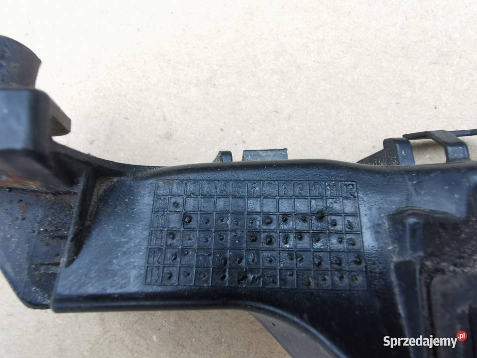 Ślizg mocowanie zderzaka tył prawy Swift V 5 mk7 Sieraków