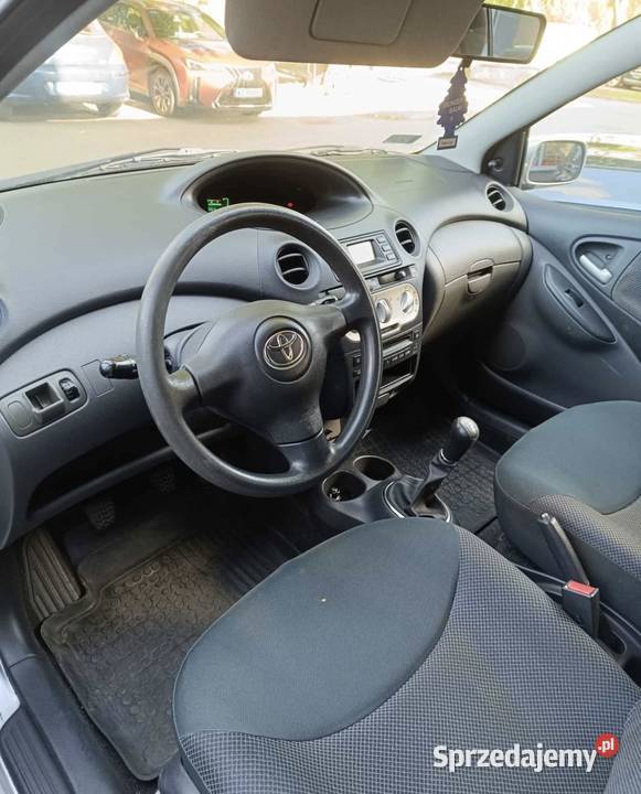 Toyota yaris Rok produkcji 2003