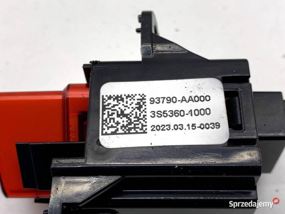 WŁĄCZNIK ŚWIATEŁ AWARYJNYCH HYUNDAI ELANTRA VII