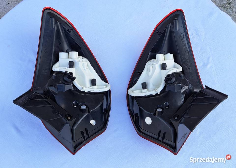 LAMPA LEWY PRAWY TYŁ OPEL ASTRA J IV HB 13306459 osobowe dolnośląskie Mielęcin