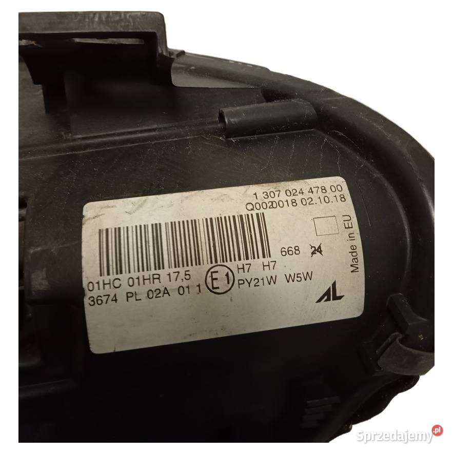 Reflektor przedni prawy halogen LED 130702447800 osobowe