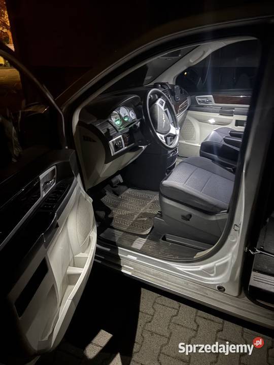 Chrysler grand Voyager 2010 28 crd 163 konie