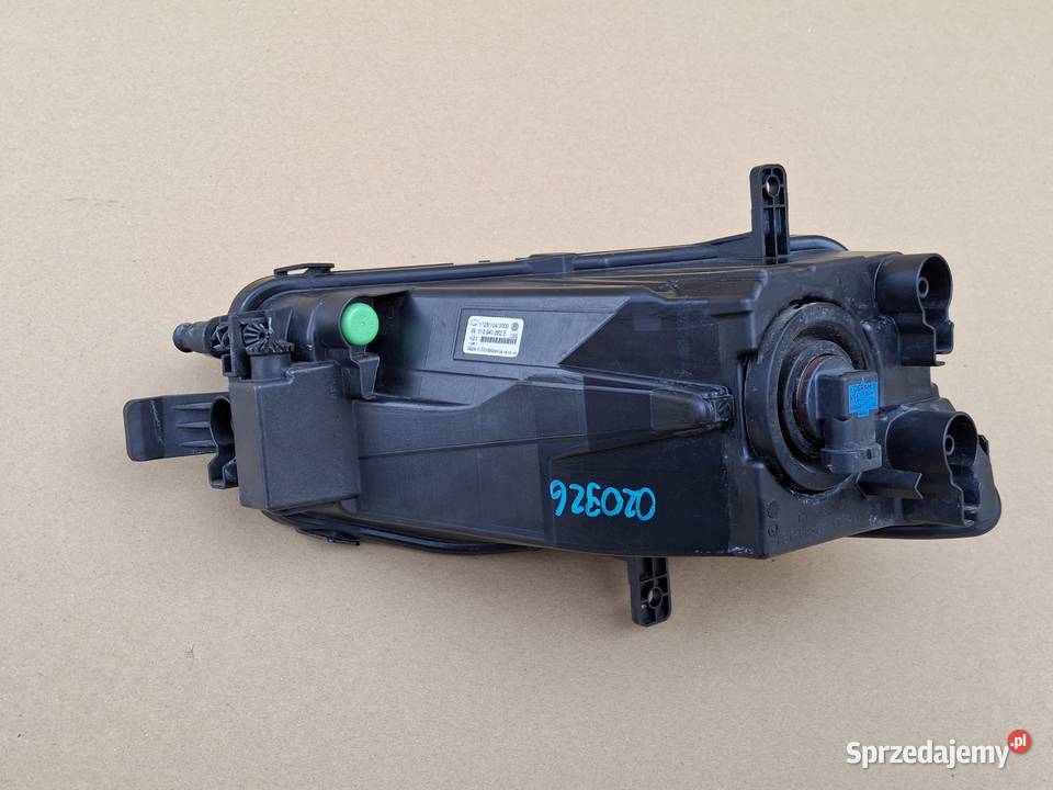 VW GOLF SPORTSVAN LIFT HALOGEN PRAWY LAMPA Bieleń