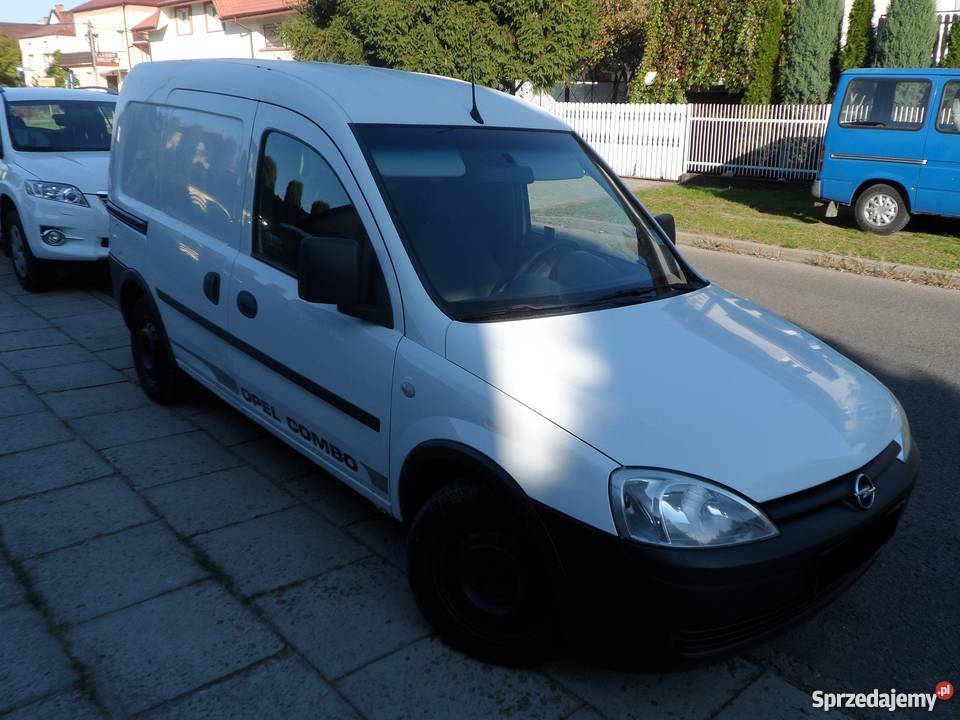 OPEL COMBO 16 BENZYNA SERWISOWANY BEZWYPADKOWY podkarpackie