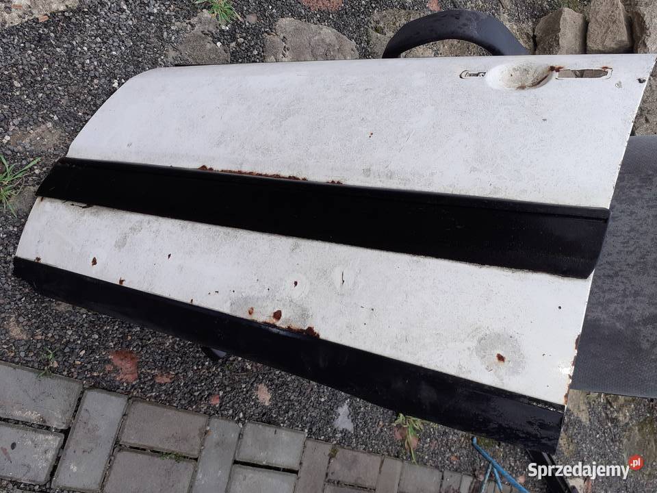 Listwa dolna Audi 100 C3 cygaro Biłgoraj sprzedam