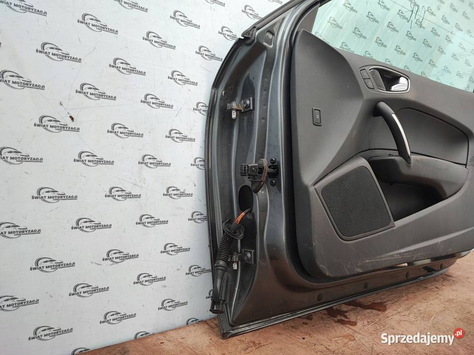 AUDI A1 I 8X Drzwi prawy przód 120 mikronów Drzwi Kielce