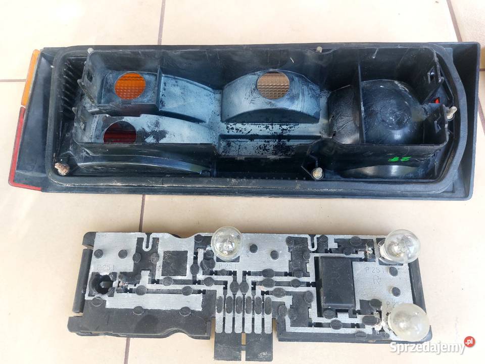 Volkswagen Golf I Mk1 tylne lampy VW tył