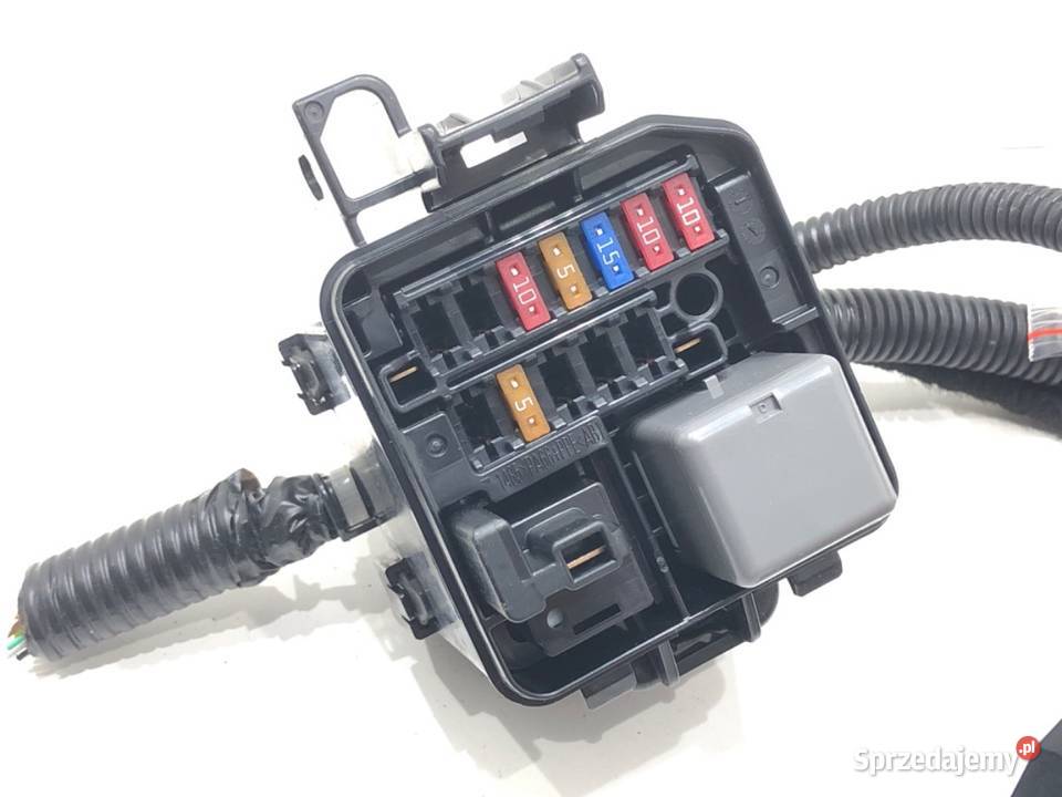 KLEMA PLUS TOYOTA COROLLA E21 828171AB10 20 184 podkarpackie